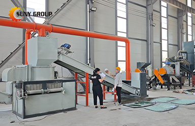 Japanese Client Visits Our Factory For Laminated Glass Recycling Equipment