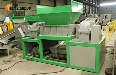Application of twin shaft shredder in metal recycling industry