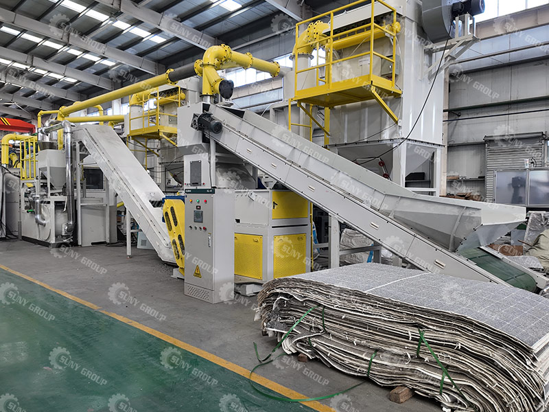 Photovoltaic panels recycling equipment